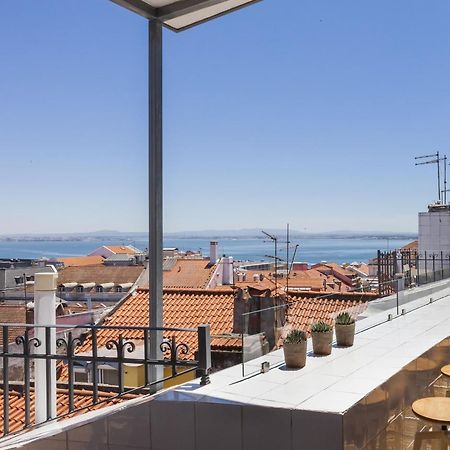 Chiado Rooftop Retreat: 19th Century Charm with River Views Lisbon Exterior photo