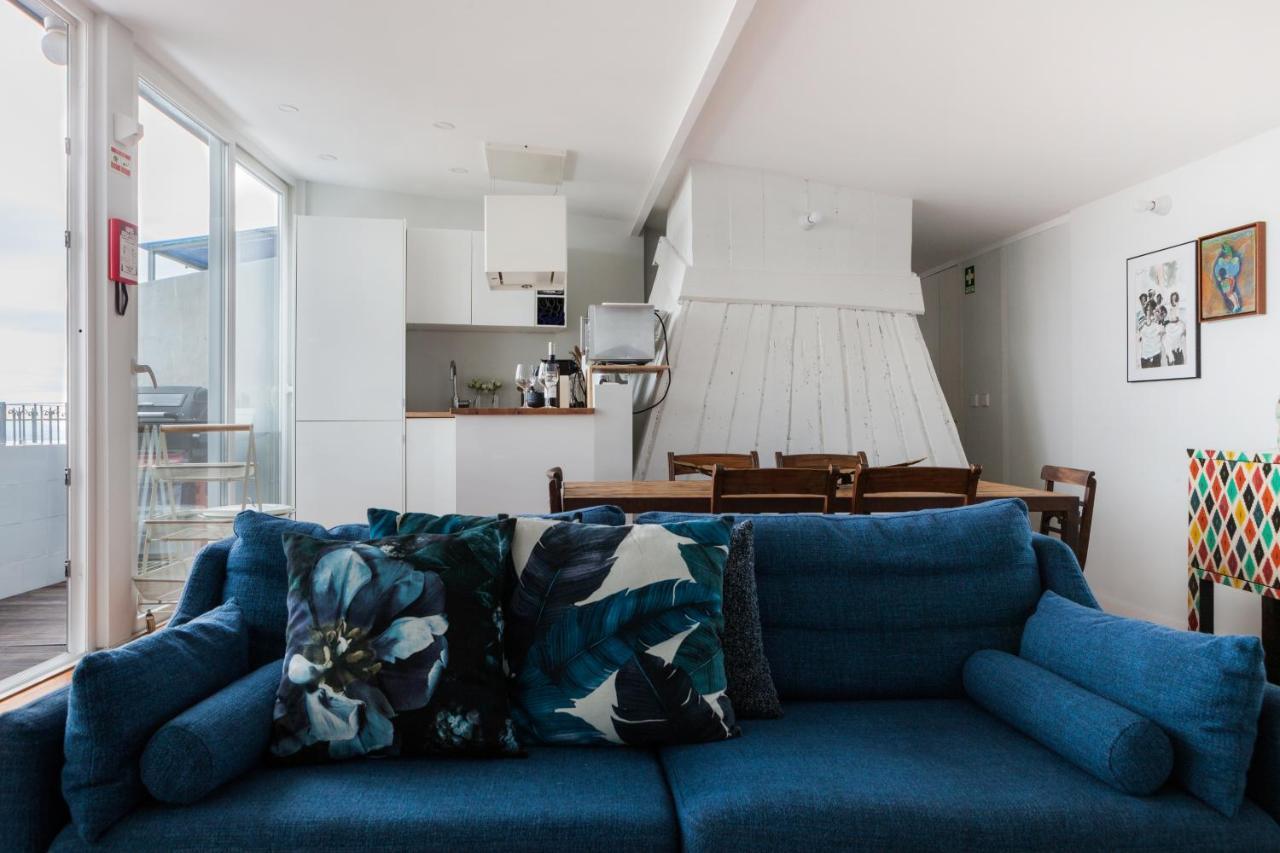 Chiado Rooftop Retreat: 19th Century Charm with River Views Lisbon Exterior photo