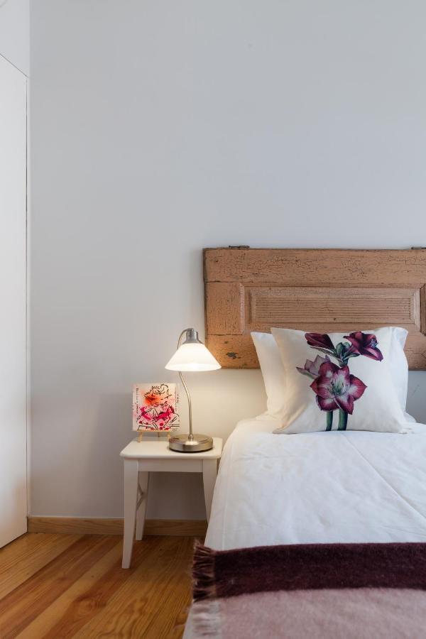 Chiado Rooftop Retreat: 19th Century Charm with River Views Lisbon Exterior photo