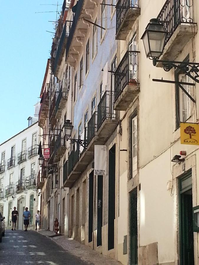 Chiado Rooftop Retreat: 19th Century Charm with River Views Lisbon Exterior photo