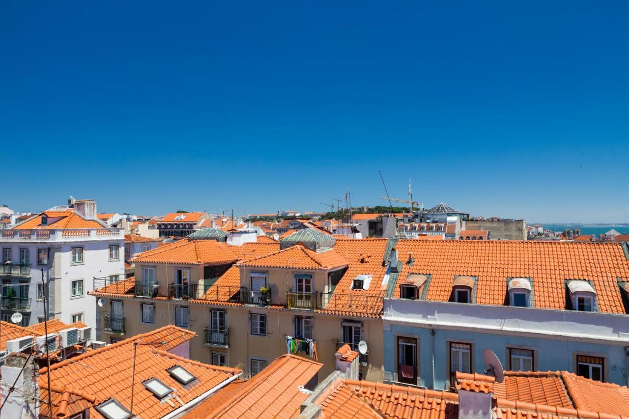 Chiado Rooftop Retreat: 19th Century Charm with River Views Lisbon Exterior photo